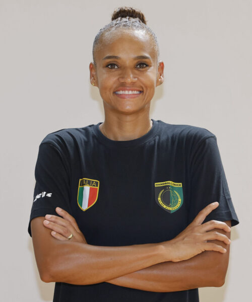 Alexandra Do RinascimentoHandball EriceStagione 2026/27Foto Joe Pappalardo Alexandra Do Rinascimento
Handball Erice
Stagione 2026/27
Foto Joe Pappalardo