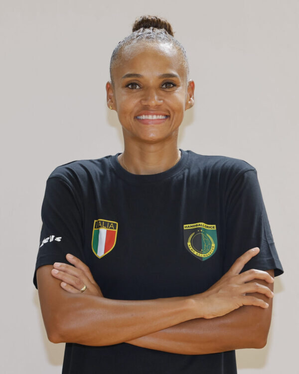 Alexandra Do RinascimentoHandball EriceStagione 2026/27Foto Joe Pappalardo Alexandra Do Rinascimento
Handball Erice
Stagione 2026/27
Foto Joe Pappalardo